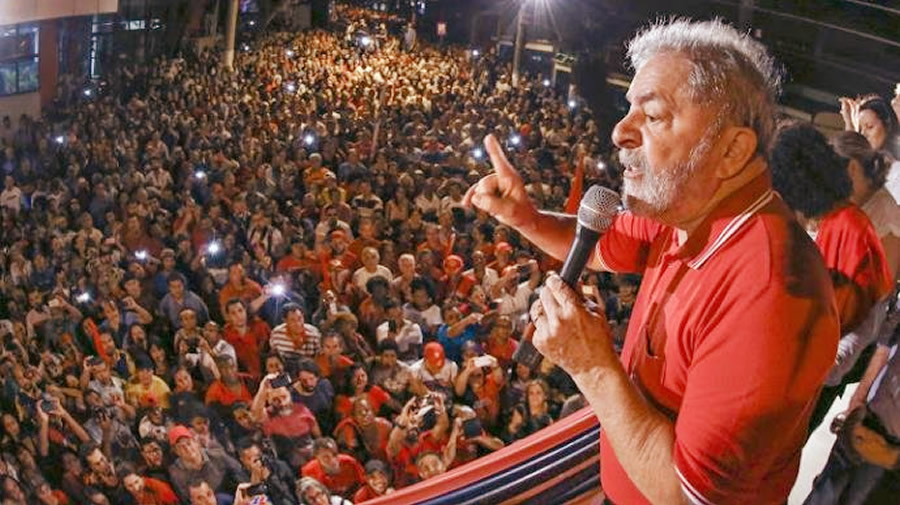 Lula, resistência na medida, acompanhada de discurso histórico!