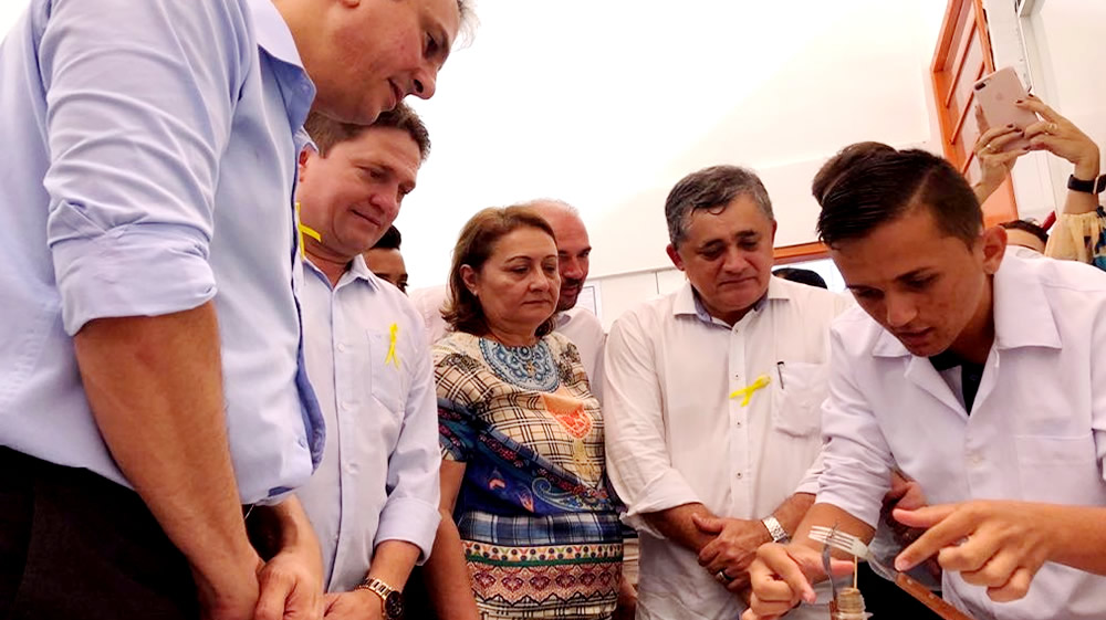 Governador Camilo Santana ao lado do prefeito Ednaldo inauguram escola no distrito de José de Alencar em Iguatu