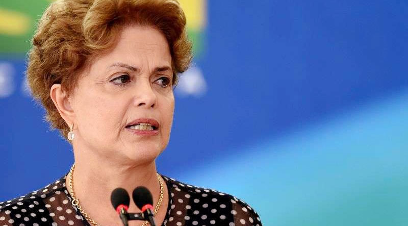 Senador denuncia que Dilma está detida no Alvorada pelo exército